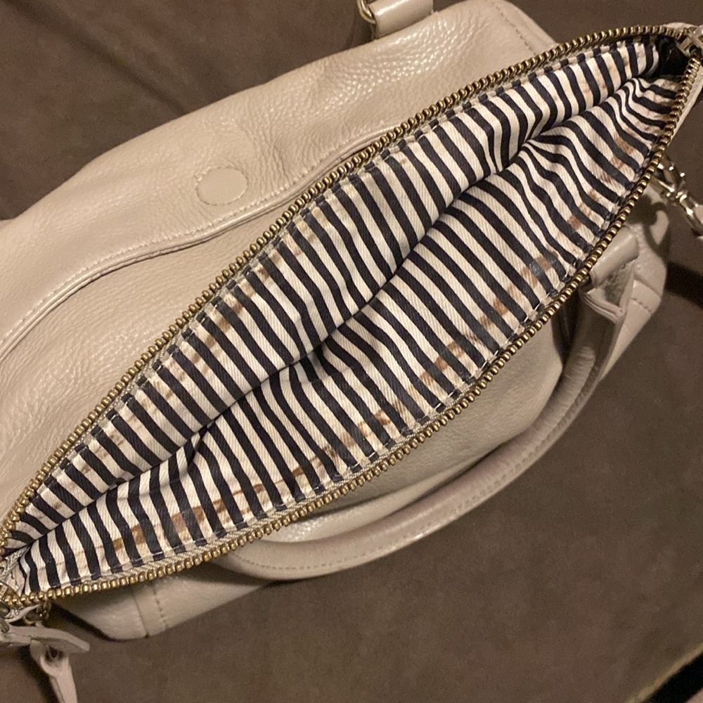 COPY - Kate Spade Cobble Hill Leather Leslie Small Convertible Shoulder Bag - Picture 15 of 16